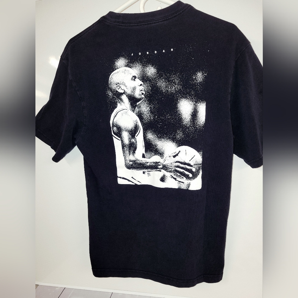 Air Jordan Winter Statement 85 Black Retro/Vtg Logo Tee, Small